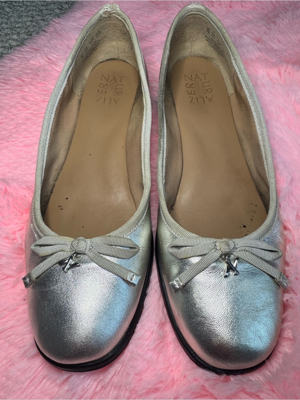 Naturalizer Metallic Silver Bow Ballet Flats